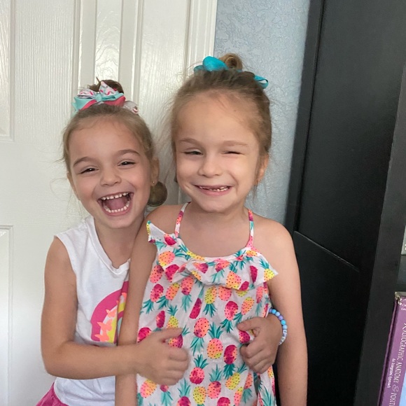 Meet your Posher, Lisa - Picture 3 of 3